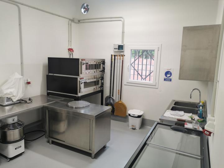 Fábrica laboratorio deposito equipado, para producción de productos alimenticios, empanadas, pizza, panificados, carnicería, mermeladas, comida, ect…