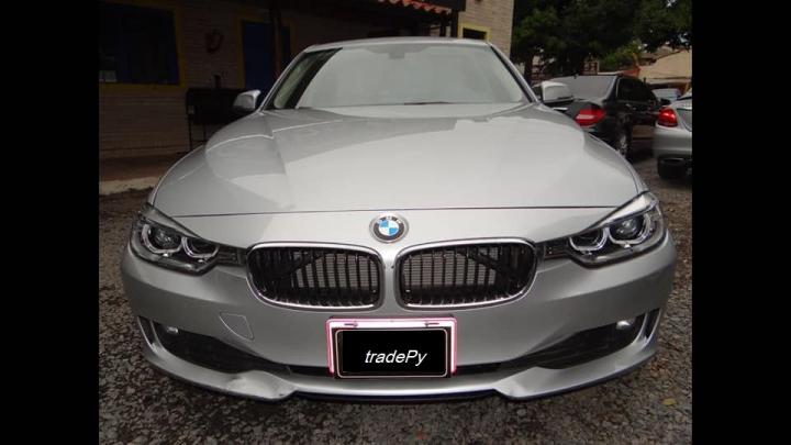 Concretado! BMW 316i 2015 de PERFECTA S.A. apenas 10.000 km automático